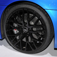 アウディ R8 V10プラス（東京モーターショー15）
