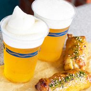 キリン一番搾りフローズン（生） 700 円＆キリン一番搾り生ビール 600 円＆ブラックペッパーてりやきチキンロール 500 円