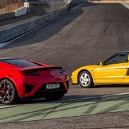 ホンダ NSX 欧州仕様の新型と旧型