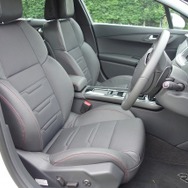 プジョー 508 GT ブルーHDi