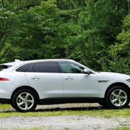 ジャガー F-PACE D プレステージ