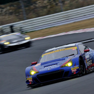 激走するスバルBRZ GT300
