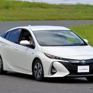 トヨタ プリウスPHV 新型