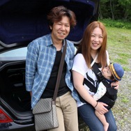 パパ＆お子さんとファミリーでカスタム＆オーディオを楽しんでいる佐伯サン。イルミ色やデザインは里美サンの好みが反映される。