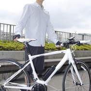 サイズはMとXSの2種類で、M（16.1kg）は164cm以上が適応身長の目安となる