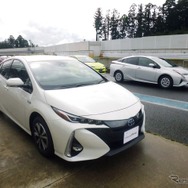 トヨタ プリウスPHV