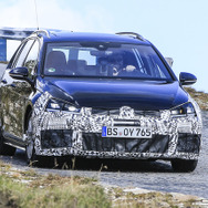 VW ゴルフ R ヴァリアント スクープ写真