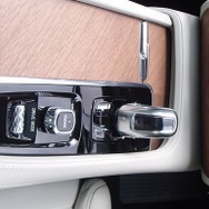 ボルボ XC90 T8