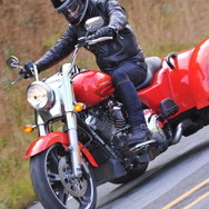 ストリップ仕様としたハーレーの新型トライク『FREE WHEELER（フリーウィーラー）』