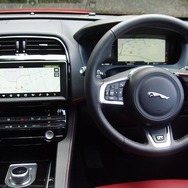 ジャガー F-PACE