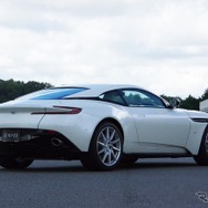 アストンマーティン DB11