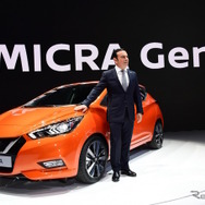 日産 マイクラ（マーチ）新型を発表するゴーンCEO