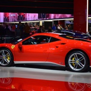 フェラーリ 488 GTB ミハエル・シューマッハ仕様（パリモーターショー16）