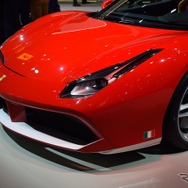 フェラーリ 488 GTB ミハエル・シューマッハ仕様（パリモーターショー16）