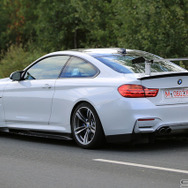 BMW M4 GT4スクープ写真