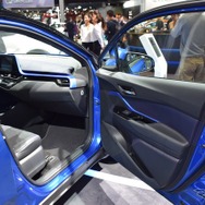 トヨタ C-HR（パリモーターショー16）