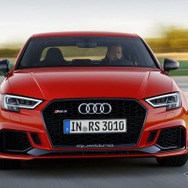アウディ RS3 セダン