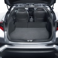 トヨタ C-HR（欧州仕様車）