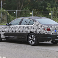 BMW 5シリーズPHEVスクープ写真