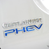 三菱 アウトランダーPHEV