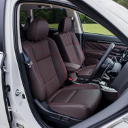 三菱 アウトランダー PHEV G Premium パッケージ