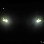 夜間ライト点灯。