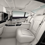 BMW M760Li xDrive V12 エクセレンス