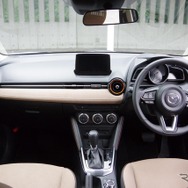 マツダ デミオ Tailored Brown
