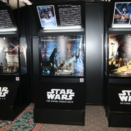 (C) Disney (C) & TM Lucasfilm Ltd. (C) 2015 Lucasfilm Ltd. & TM. All Rights Reserved.