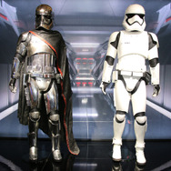 (C) Disney (C) & TM Lucasfilm Ltd. (C) 2015 Lucasfilm Ltd. & TM. All Rights Reserved.