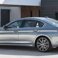 新型BMW 5シリーズ セダンの540i