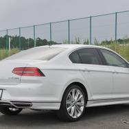 VW パサート 2.0TSI Rライン