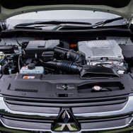 三菱 アウトランダー PHEV