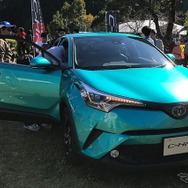 トヨタ C-HR の市販モデル（新城ラリー2016）