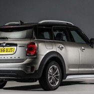 MINI クロスオーバー 新型のPHV