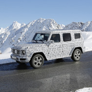 メルセデスゲレンデ次世代型、絶景の雪山を登った！