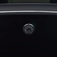 ジャガーの新型車の予告イメージ