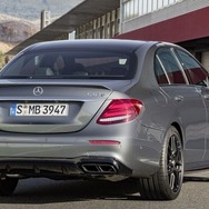 新型 メルセデスAMG E 63 S 4MATIC+