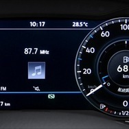 デジタルメータークラスター Active Info Display ラジオ画面