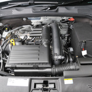 【VW ザ・ビートル 改良新型】1.4リットルエンジンの採用で300万円を切ったRライン［写真蔵］