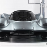 アストンマーティンとレッドブルのAM-RB 001
