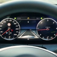 メルセデスベンツE220d アバンギャルド スポーツ