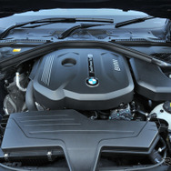 【BMW 318i】3シリーズに3気筒エンジン搭載のエントリーモデル［写真蔵］