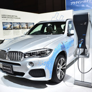 BMW X5 xDrive40e（東京モーターショー15）