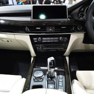 BMW X5 xDrive40e（東京モーターショー15）