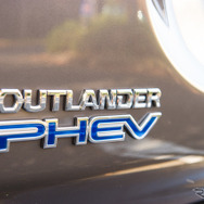 三菱 アウトランダーPHEV（オプション装着車）