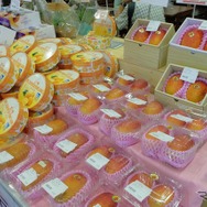 特産品のマンゴーがずらり。