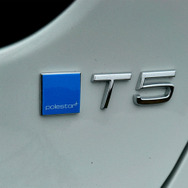 ボルボ V40 T5 Rデザイン カーボン・エディション