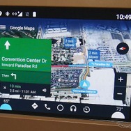 衛星画像でもスクロール自在で速く感度もよく、ハイエンドスマホに劣らない