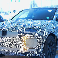 本物だ！ジャガー最小クロスオーバーSUV「E-PACE」、初の生ボディ 画像